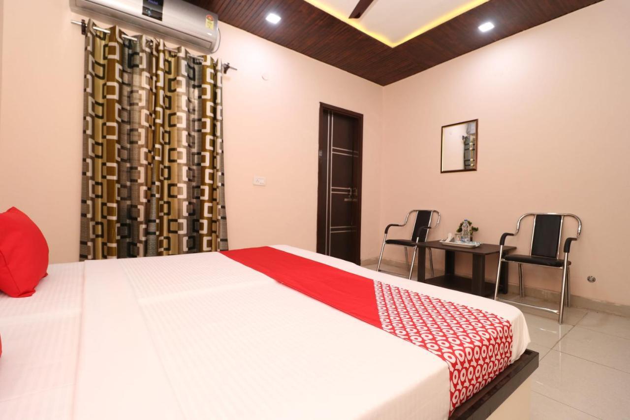 Oyo 28338 New Life Hotel Banur Exterior foto